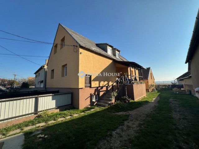 Eladó családi ház, Csákváron 84.9 M Ft, 5 szobás