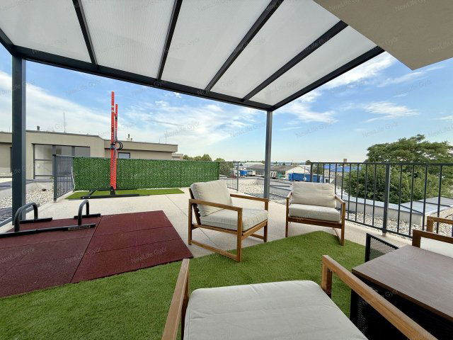 Eladó téglalakás, Győrött 87.7 M Ft, 2 szobás