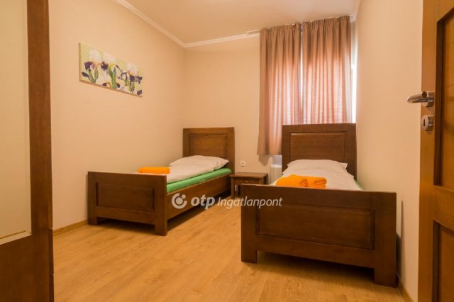Eladó hotel, Kisharsányon 715 M Ft / költözzbe.hu