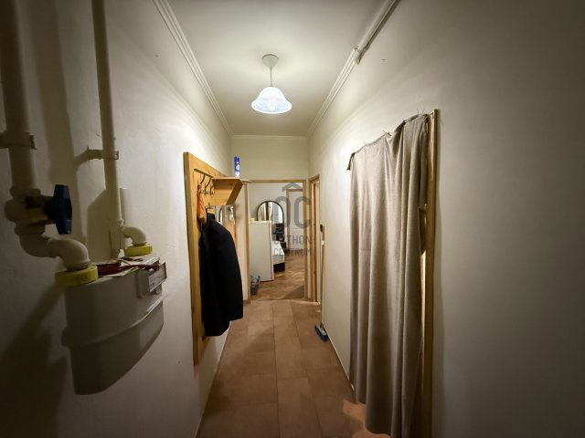 Eladó téglalakás, Pécsett, István utcában 24 M Ft, 2 szobás