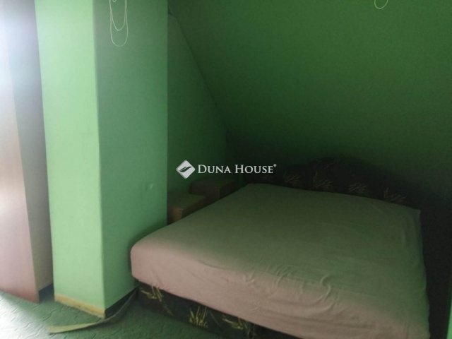 Eladó téglalakás, Szegeden 75.9 M Ft, 5 szobás