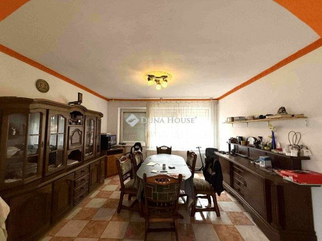 Eladó családi ház, Győrött 85 M Ft, 5 szobás