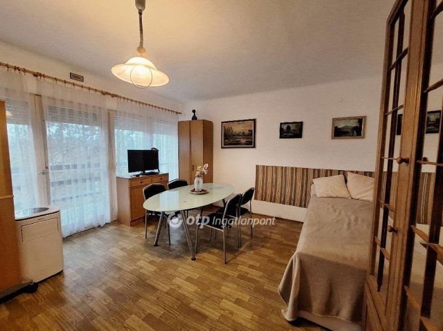 Eladó téglalakás, Tihanyban 152 M Ft, 1 szobás