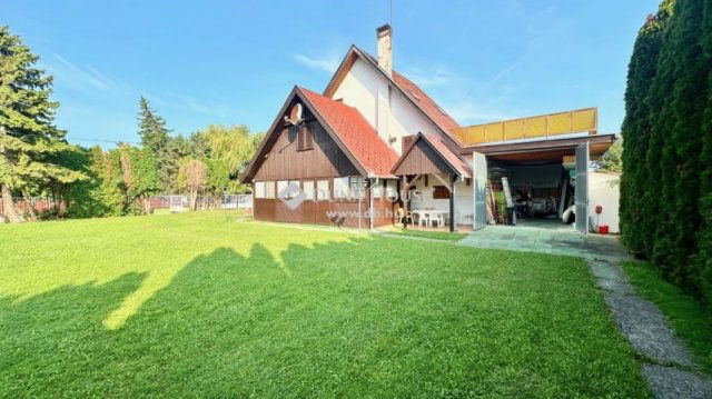 Eladó családi ház, Balatonfenyvesen 430 M Ft, 4 szobás