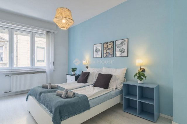 Eladó téglalakás, Budapesten, VII. kerületben 135 M Ft, 4 szobás