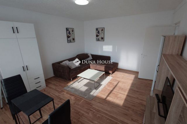 Kiadó panellakás, albérlet, Nagykőrösön, Bárány utcában