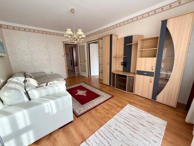 Eladó téglalakás, Pécsett 49.9 M Ft, 3 szobás