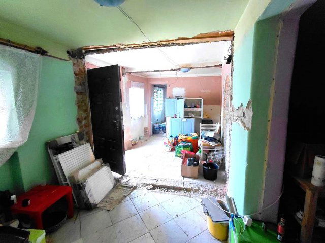 Eladó családi ház, Komáromban 39.9 M Ft, 3+1 szobás