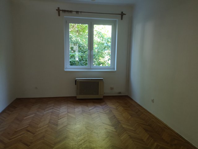 Kiadó téglalakás, albérlet, Gyulán 100 E Ft / hó, 2+1 szobás