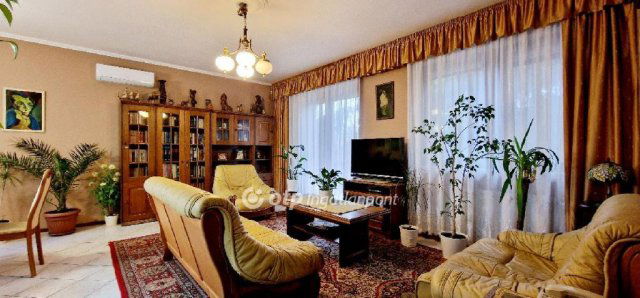 Eladó családi ház, Budaörsön 219.8 M Ft, 4+1 szobás