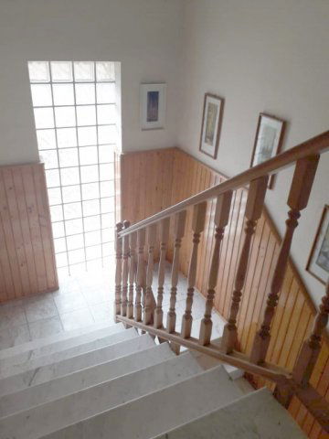 Eladó családi ház, Alsónémediben 89 M Ft, 9 szobás