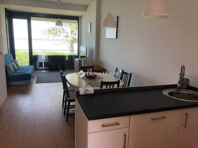 Eladó téglalakás, Siófokon 149.9 M Ft, 3 szobás