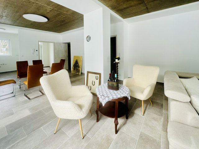 Eladó családi ház, Vonyarcvashegyen 169 M Ft, 4 szobás