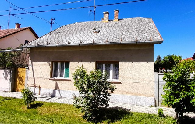Eladó családi ház, Makón 34.9 M Ft, 3 szobás