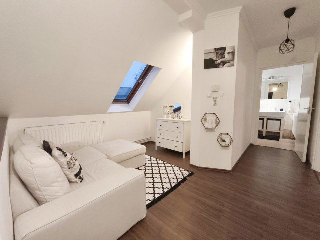 Eladó családi ház, Adonyban 100 M Ft, 4 szobás