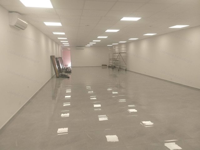 Eladó üzlethelyiség, Balatonlelleén 77.5 M Ft, 1 szobás