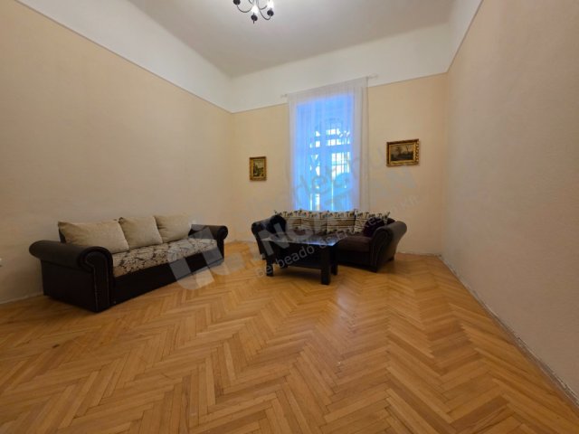 Kiadó téglalakás, albérlet, VI. kerületben, Andrássy úton