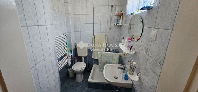 Eladó családi ház, Tápiószecsőn 118.5 M Ft, 2+2 szobás