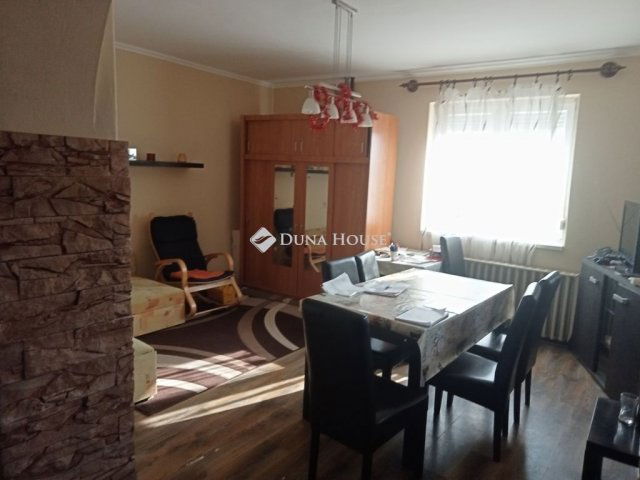 Eladó családi ház, Debrecenben 87 M Ft, 6 szobás