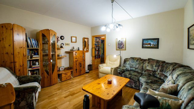 Eladó panellakás, Kecskeméten 59 M Ft, 3 szobás