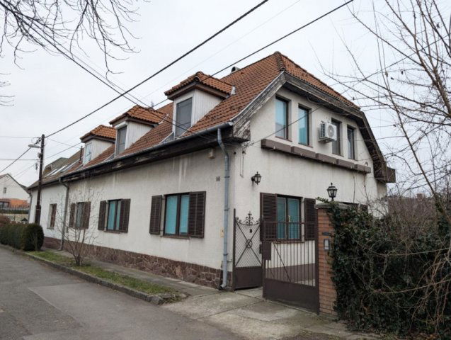 Eladó családi ház, Budapesten, XI. kerületben 139 M Ft, 8 szobás