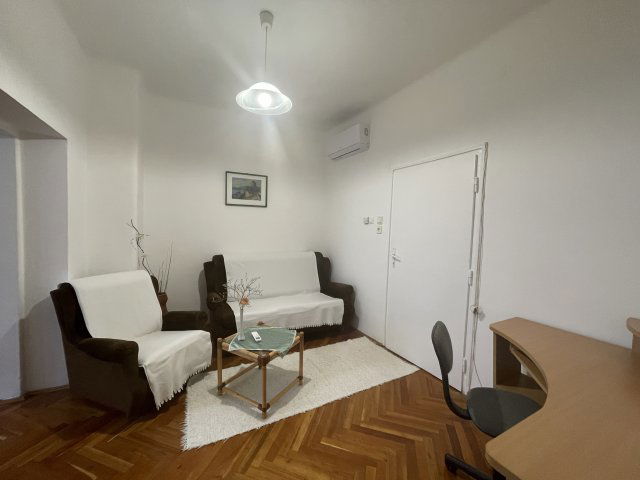 Eladó téglalakás, Esztergomban, Kossuth Lajos utcában 44.5 M Ft