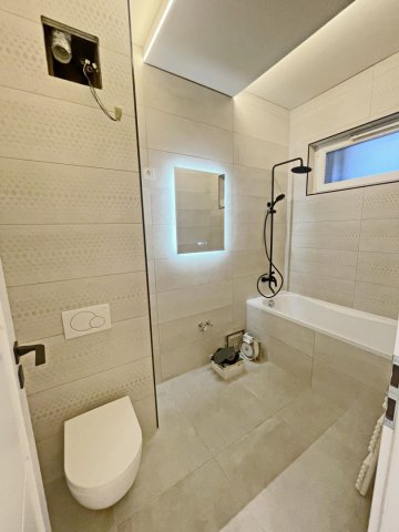 Eladó téglalakás, Debrecenben 95 M Ft, 3 szobás