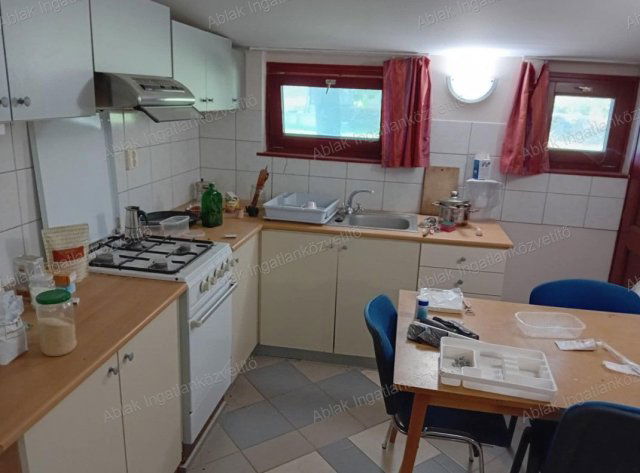 Kiadó családi ház, albérlet, Kecskeméten 100 E Ft / hó