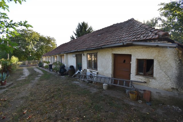 Eladó családi ház, Újcsanáloson 7.9 M Ft, 2 szobás