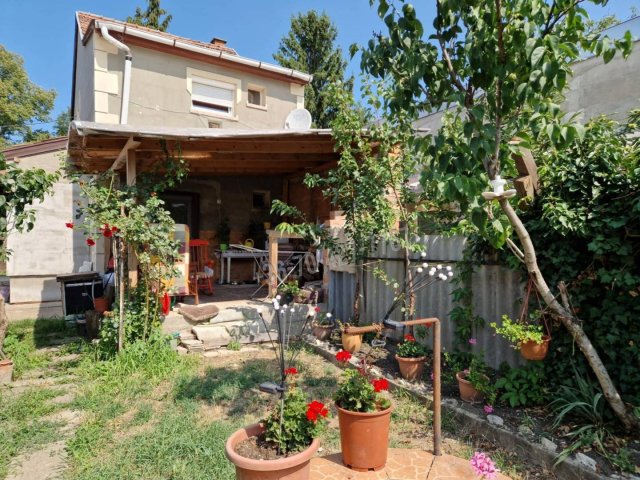 Eladó családi ház, Egerben 95 M Ft, 4 szobás