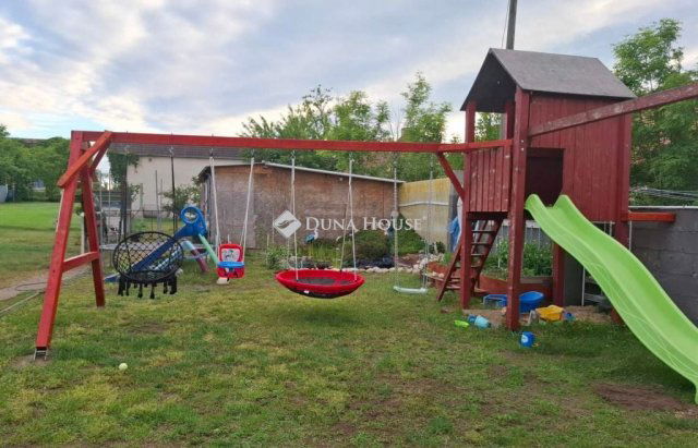 Eladó családi ház, Ócsán 95 M Ft, 6 szobás