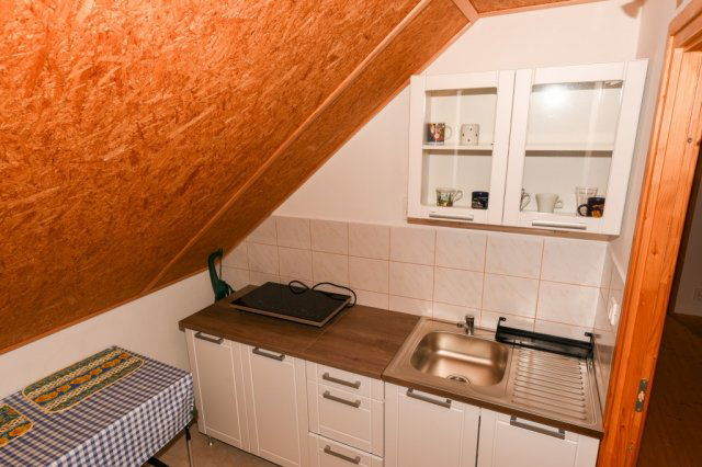 Eladó családi ház, Ábrahámhegyen 124.9 M Ft, 2+2 szobás