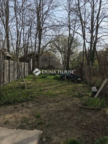 Eladó családi ház, Budapesten, III. kerületben 76 M Ft, 2 szobás