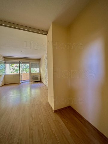 Eladó téglalakás, Siófokon 56.9 M Ft, 2 szobás