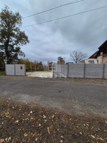 Eladó nyaraló, Dömsödön 43.9 M Ft, 5 szobás