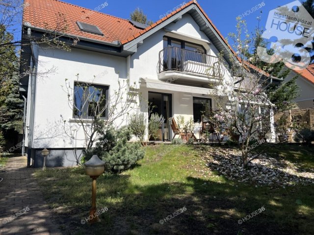 Eladó családi ház, Kecskeméten 182.8 M Ft, 7 szobás