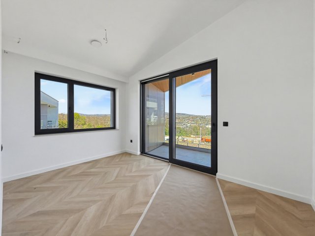 Eladó ikerház, Budapesten, III. kerületben 399 M Ft, 5 szobás