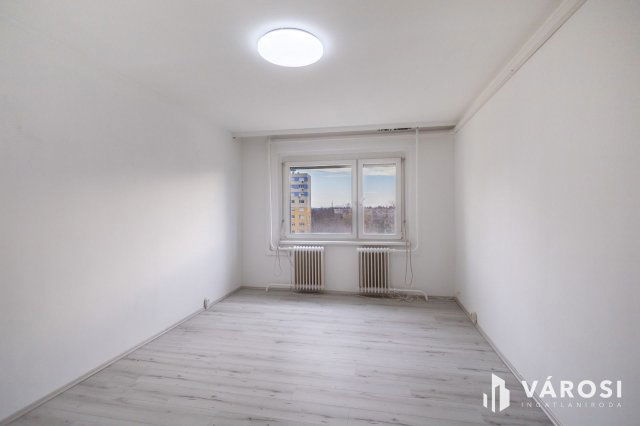 Eladó panellakás, Szegeden 36.9 M Ft, 2 szobás