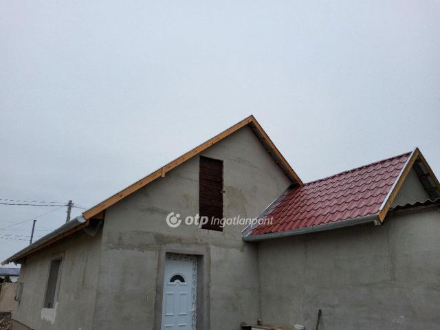 Eladó családi ház, Hatvanban 32.9 M Ft, 2+1 szobás