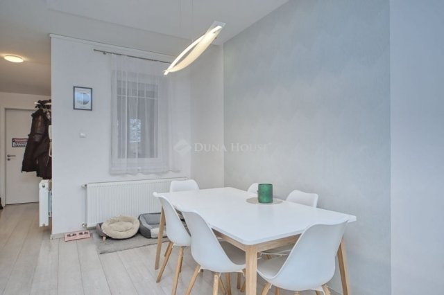 Eladó sorház, Budapesten, X. kerületben 134.9 M Ft, 4 szobás