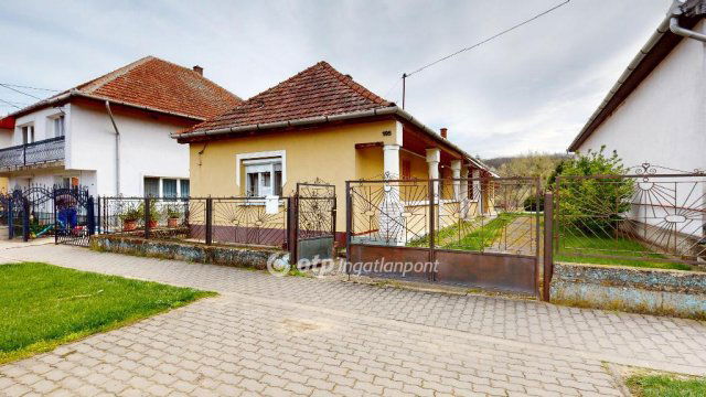 Eladó családi ház, Hercegkúton 22.99 M Ft, 3 szobás