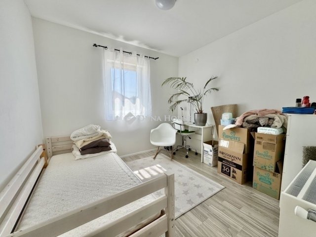 Eladó családi ház, Kókán 89.4 M Ft, 6 szobás