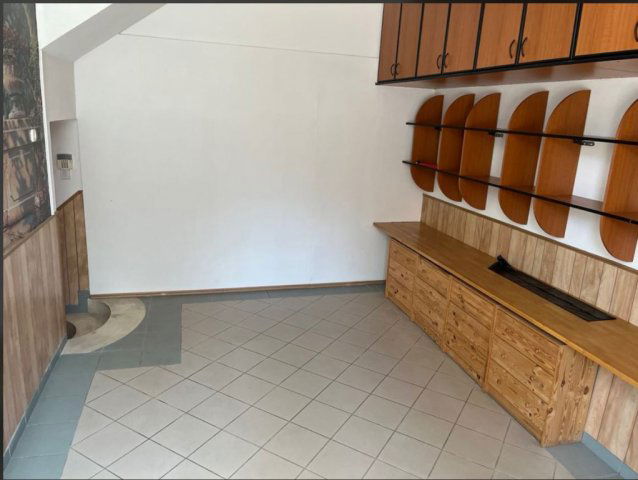 Kiadó iroda, Budapesten, XIX. kerületben, Zrínyi utcában