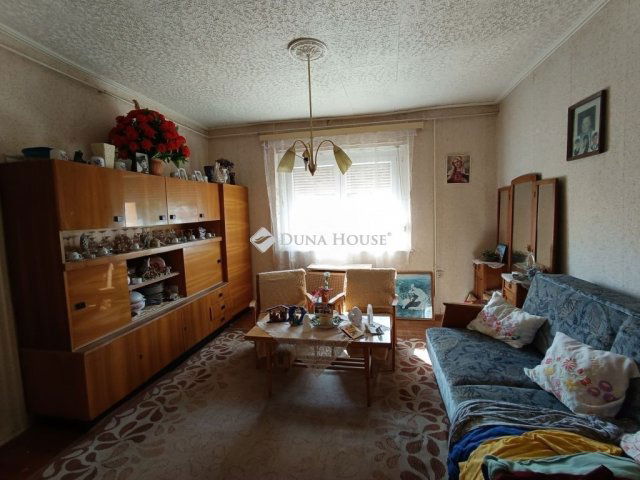 Eladó családi ház, Tápiószentmártonon 26.9 M Ft, 3 szobás