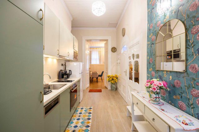 Eladó téglalakás, Budapesten, XIV. kerületben, Thököly úton