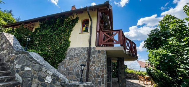 Eladó családi ház, Badacsonytördemicen 140 M Ft, 3 szobás