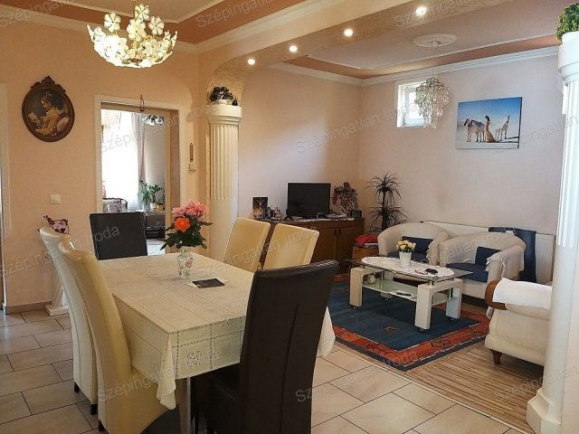 Eladó családi ház, Fertőszentmiklóson 90 M Ft, 4 szobás