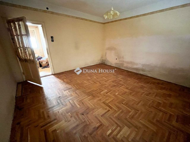 Eladó családi ház, Gödöllőn 45 M Ft, 3 szobás