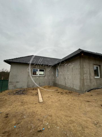 Eladó családi ház, Kozármislenyen 109.9 M Ft, 3+1 szobás