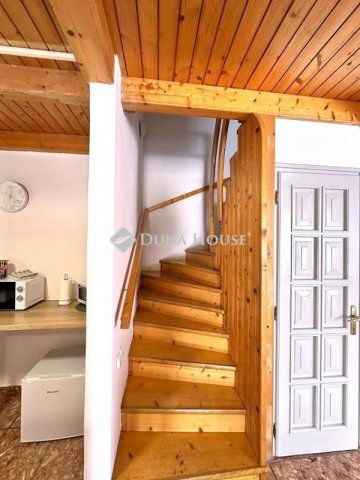 Eladó nyaraló, Békésszentandráson 125 M Ft, 3+5 szobás